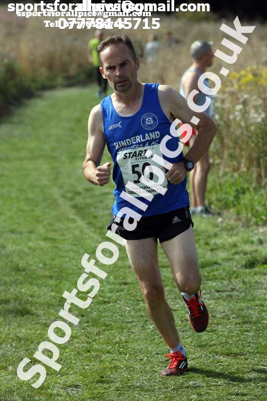 Senior mens and veteran relays, Sunderland Harriers Cross Country Relays, Farringdon, Sunderland . Photo: David T. Hewitson/Sports for All Pics